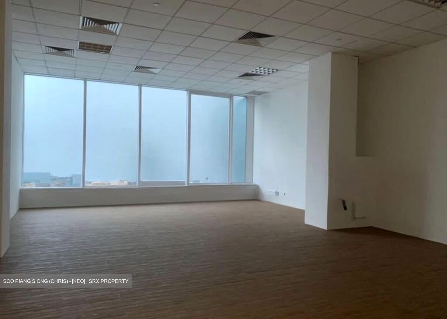 SQUARE 2 (D11), Retail #602975131